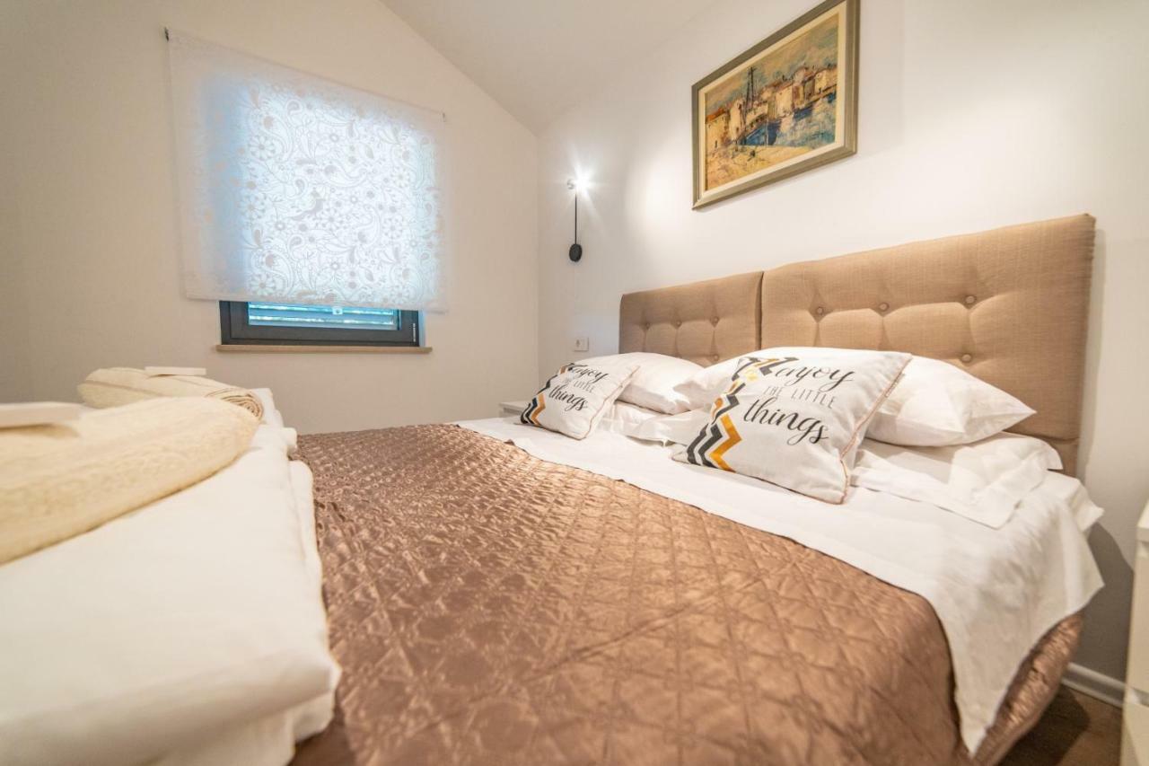 Apartmani D & J Orasac Ngoại thất bức ảnh