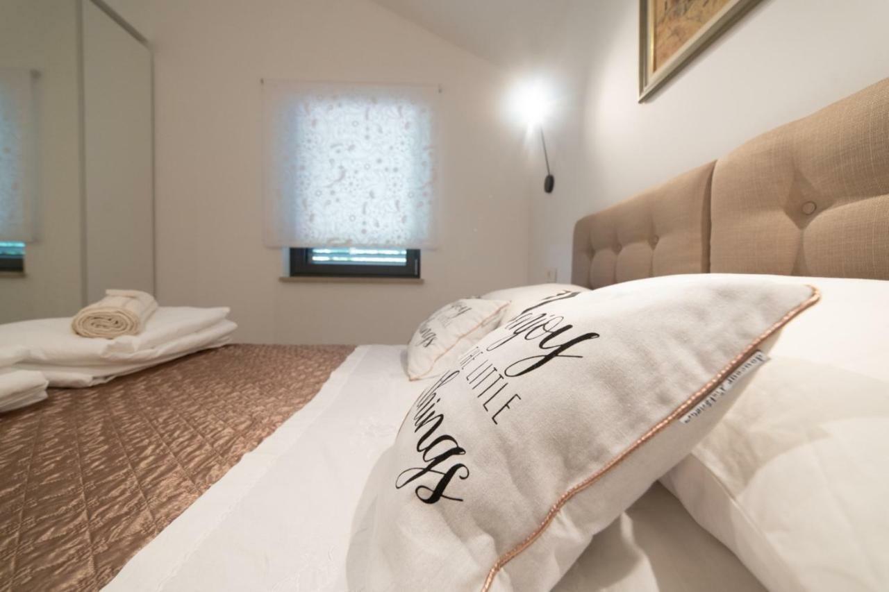 Apartmani D & J Orasac Ngoại thất bức ảnh