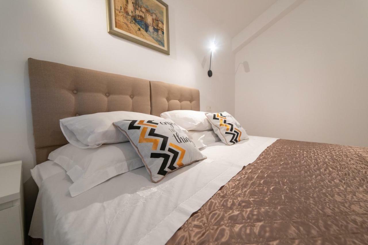 Apartmani D & J Orasac Ngoại thất bức ảnh